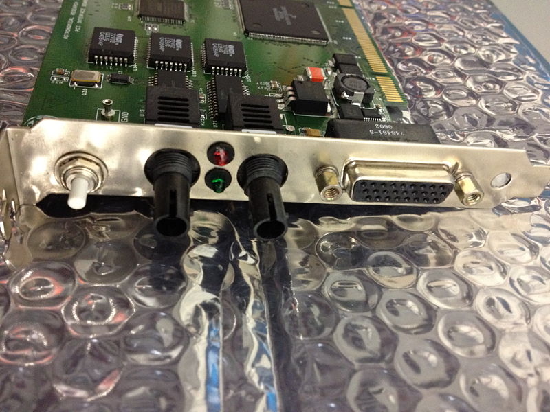 File:Champ fiberboard connector2 2011Dec05.jpg