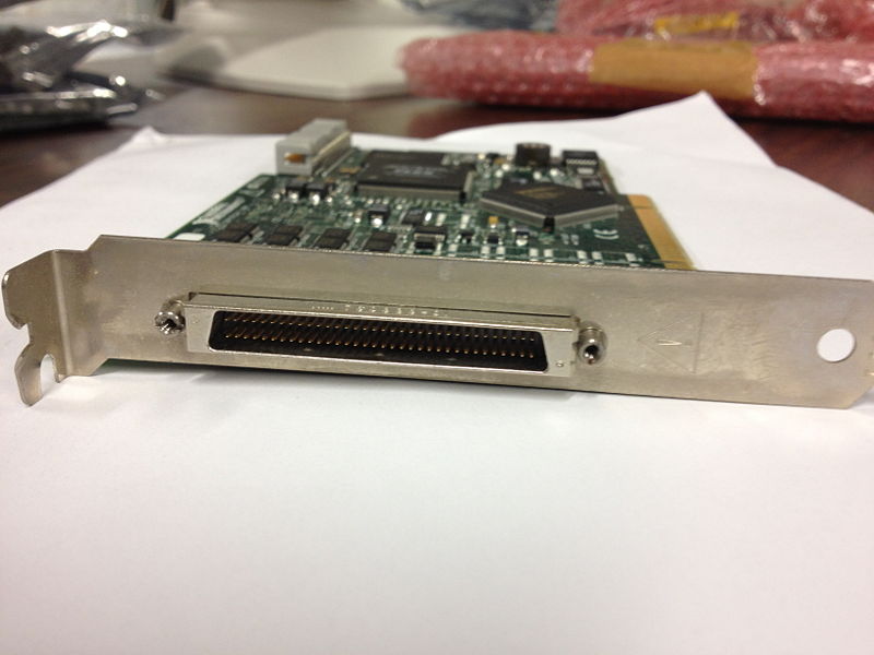 File:Champ nationalinstruments connector2 2011Dec05.jpg