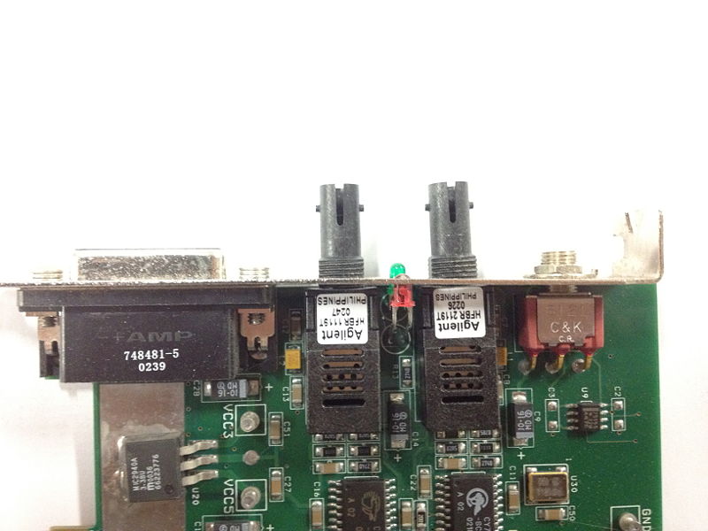 File:Mirc fiberboard connector2 2011Dec05.jpg